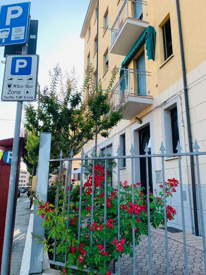 Veba Fiera Apartment Болоня Екстериор снимка